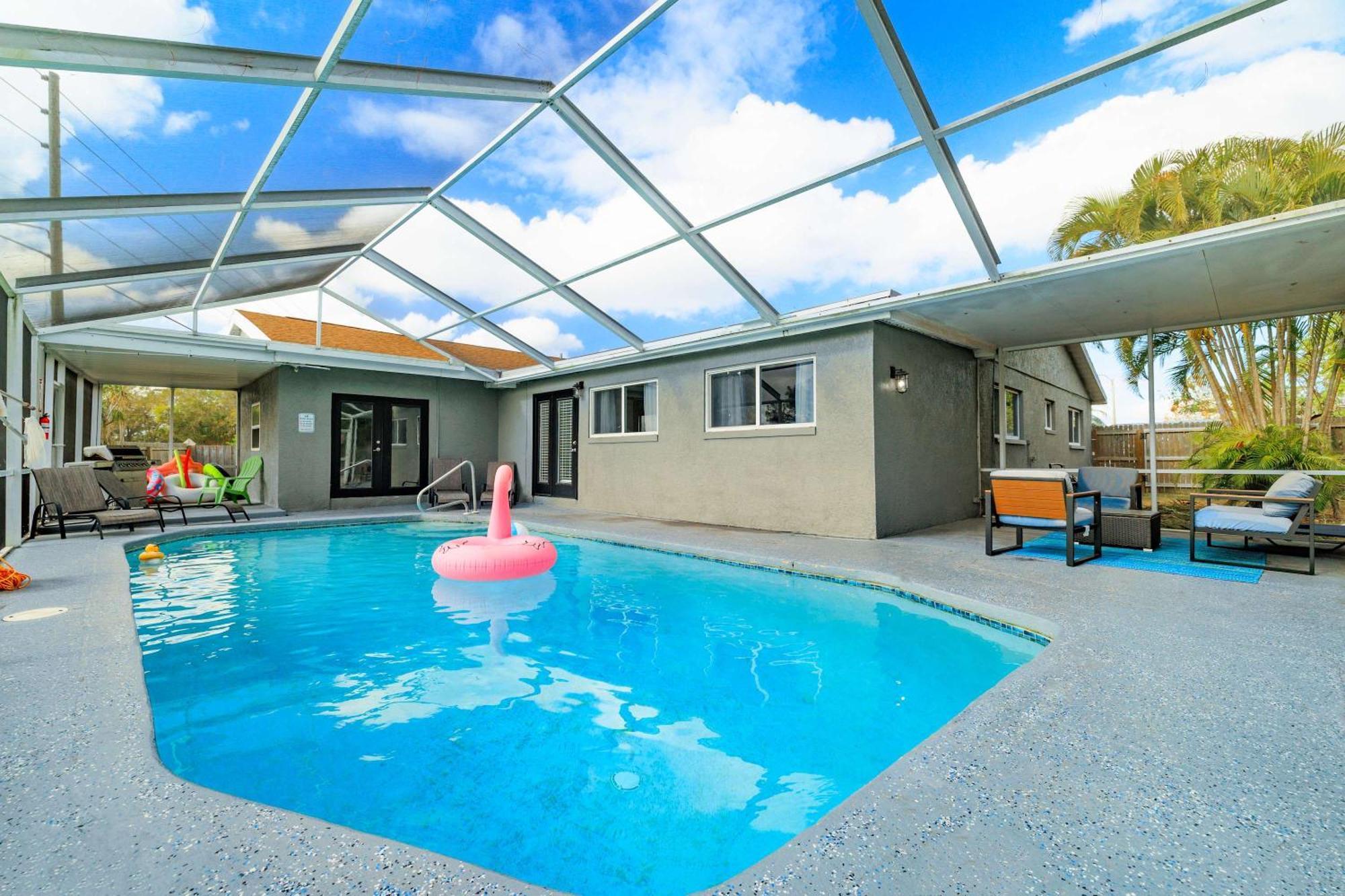 Private Pool Fire Pit 6mi To Pinellas Park